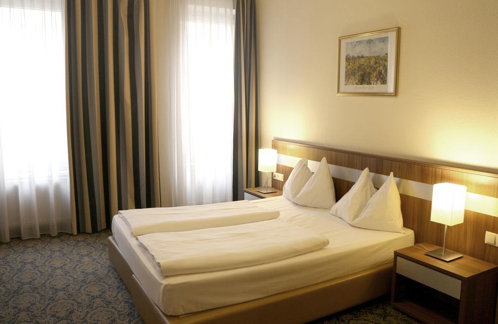 Hotel Carina Відень Екстер'єр фото