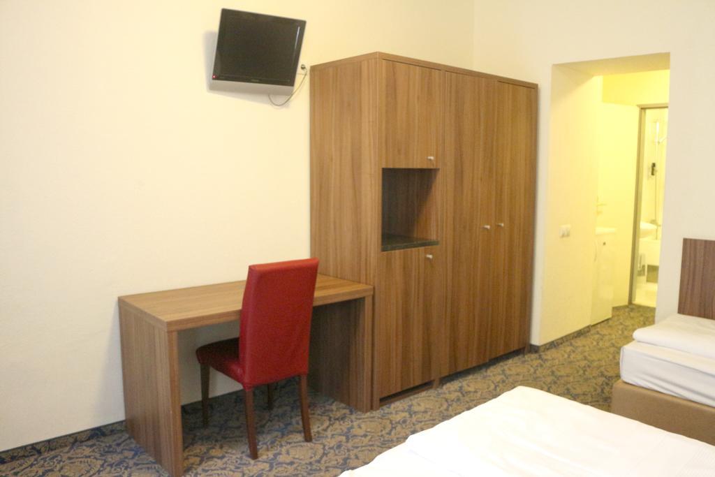 Hotel Carina Відень Екстер'єр фото