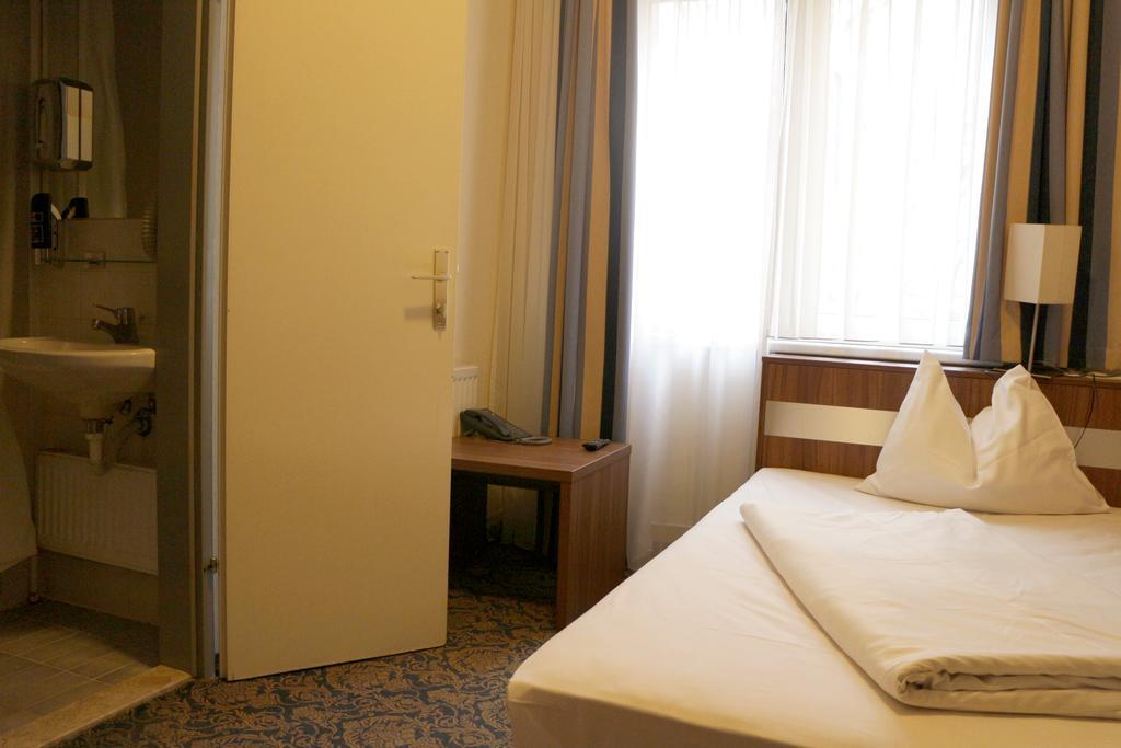 Hotel Carina Відень Екстер'єр фото
