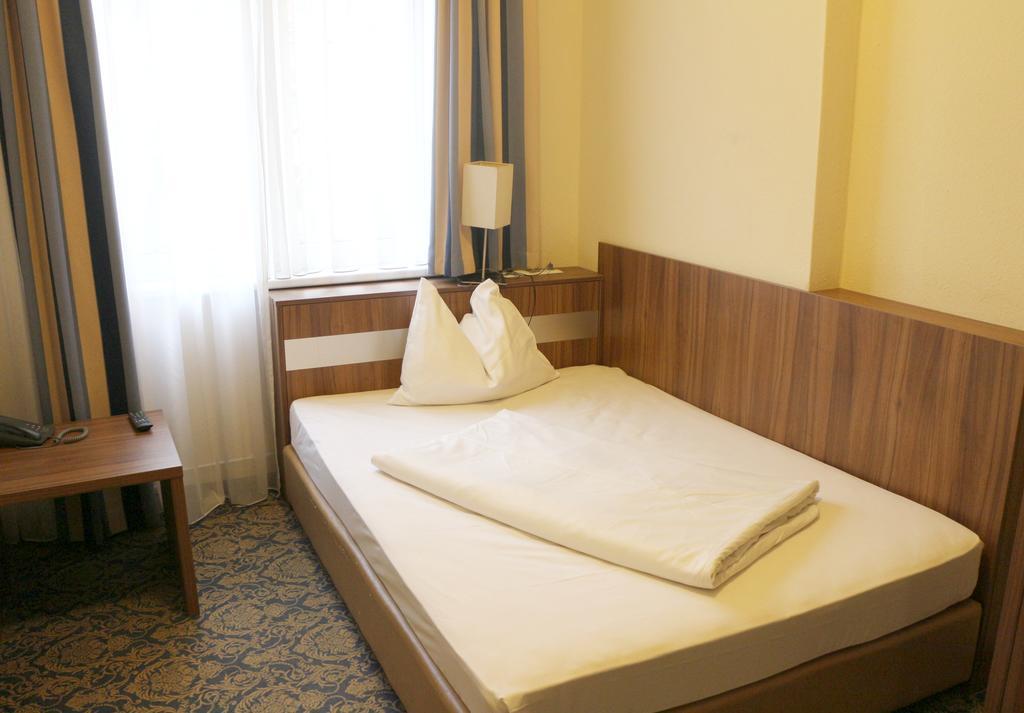 Hotel Carina Відень Екстер'єр фото